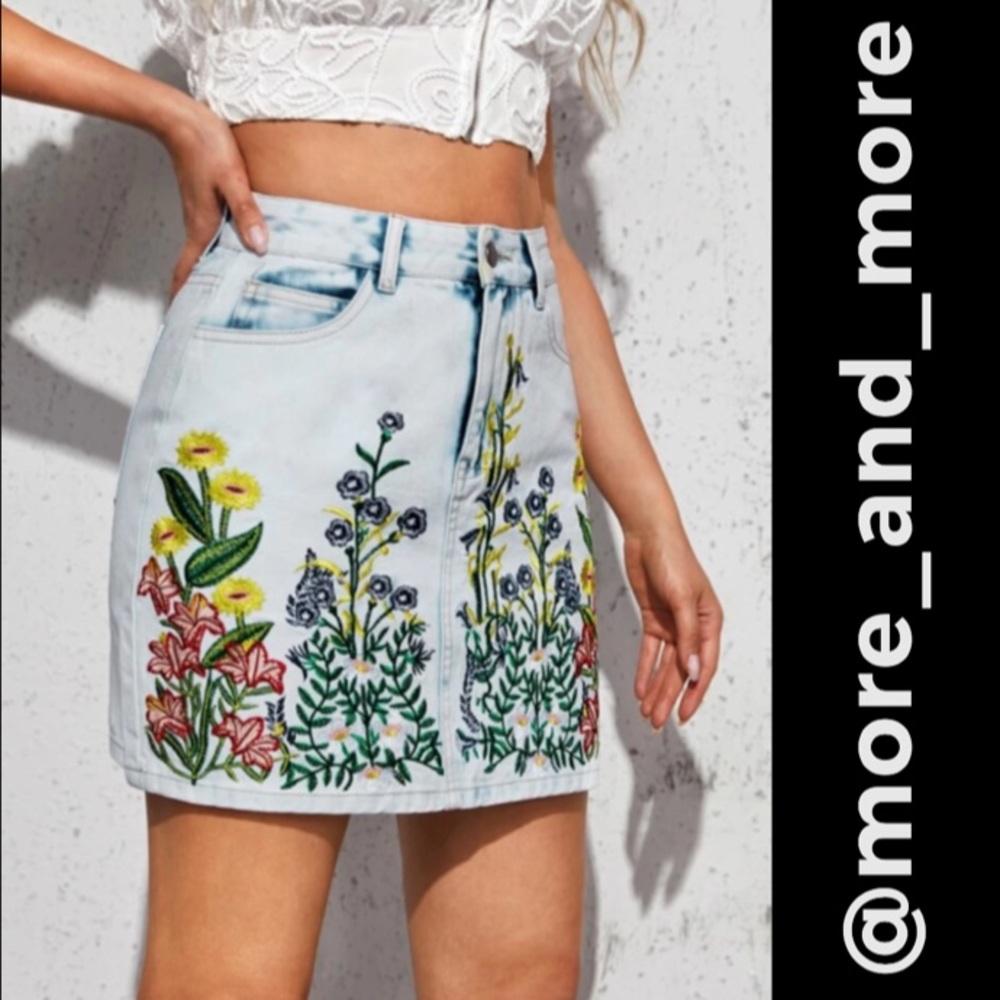 NEW Denim Jean Skirt with Embroidery (One Left) Size Large (8/10) - Picture 3 of 6